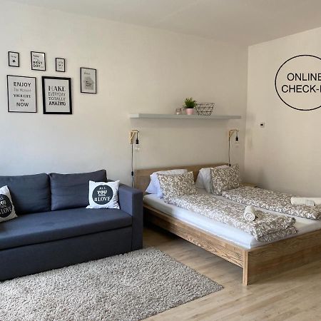 Satys Apartments Ostrava Bagian luar foto